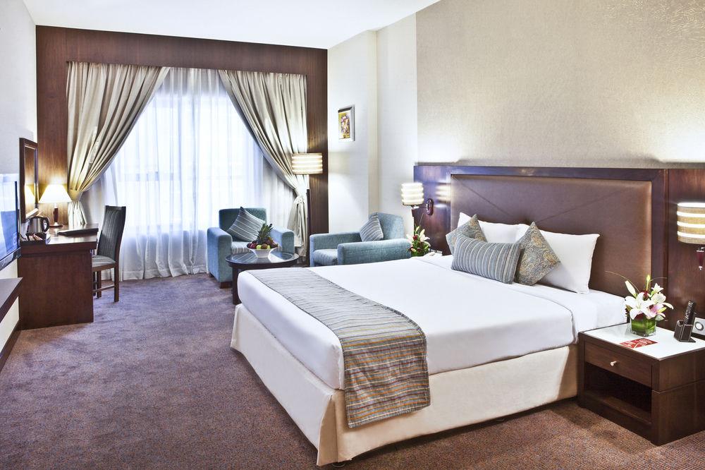Ramada By Wyndham Dubai Deira Ξενοδοχείο Εξωτερικό φωτογραφία